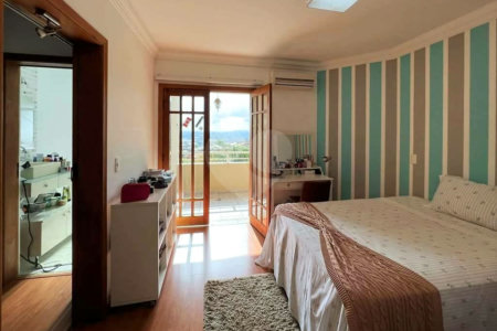 Casa à venda com 4 quartos, sendo 3 suítes, em Jardim Passárgada I, Cotia, SP