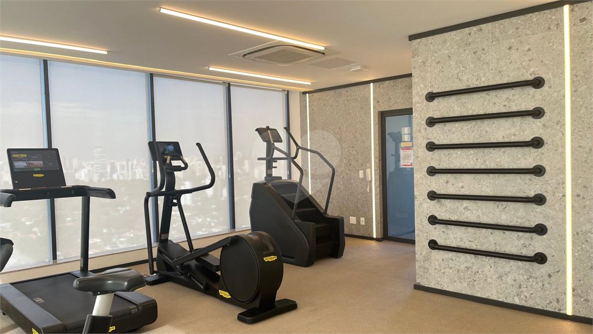 Apartamento à venda com 4 quartos, sendo 2 suítes,  em Pinheiros, São Paulo, SP