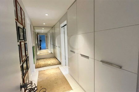 Apartamento à venda com 3 suítes em Vila Suzana, São Paulo, SP