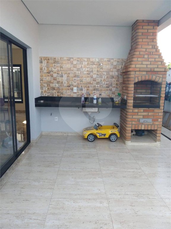 Casa à venda com 3 quartos, sendo 1 suíte, em Residencial Vila dos Eucaliptos, Salto, SP
