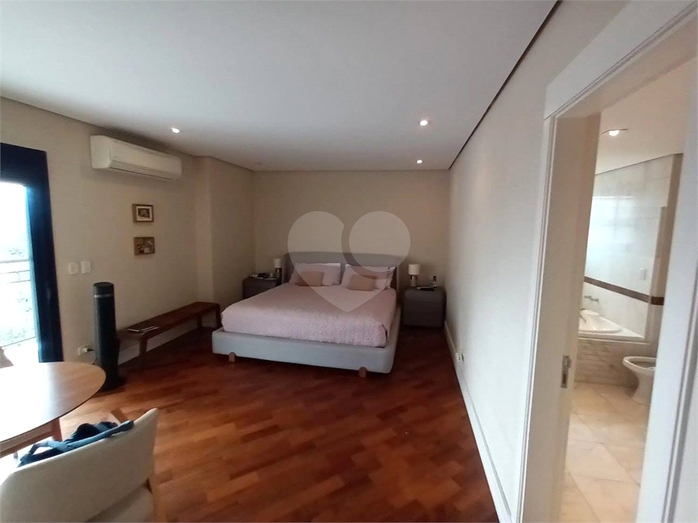 Apartamento à venda com 4 suítes em Santo Amaro, São Paulo, SP