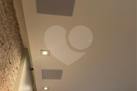 Apartamento à venda com 2 suítes em Jardim Londrina, São Paulo, SP
