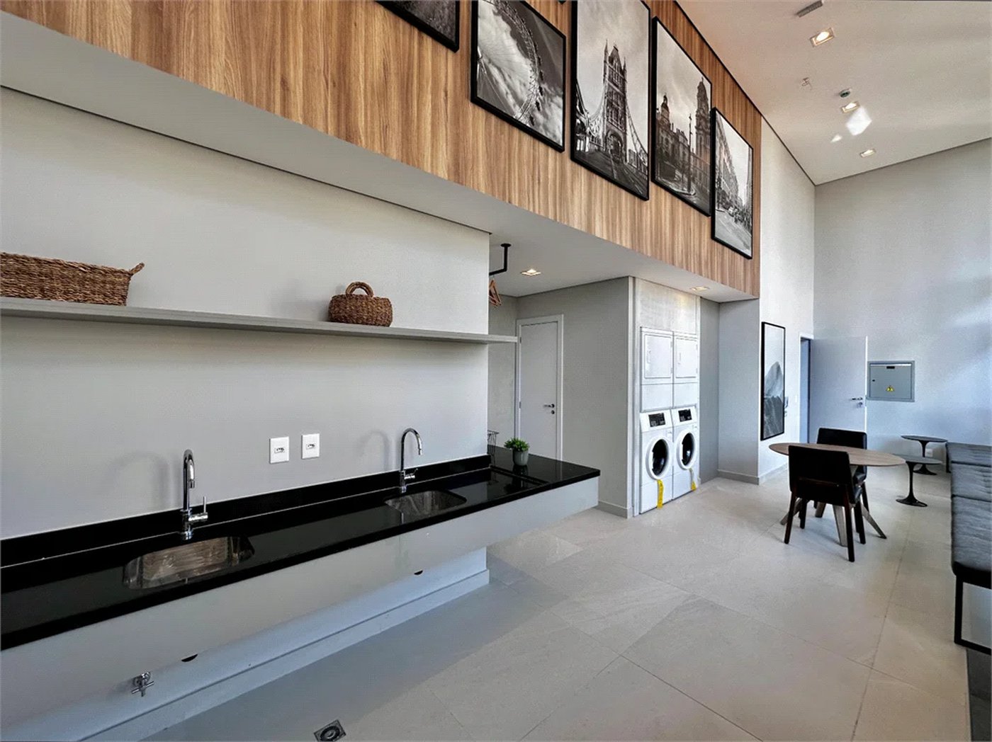 Apartamento à venda com 1 quarto em Vila Cordeiro, São Paulo, SP