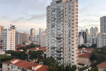 Apartamento à venda com 3 quartos, sendo 1 suíte, em Pinheiros, São Paulo, SP