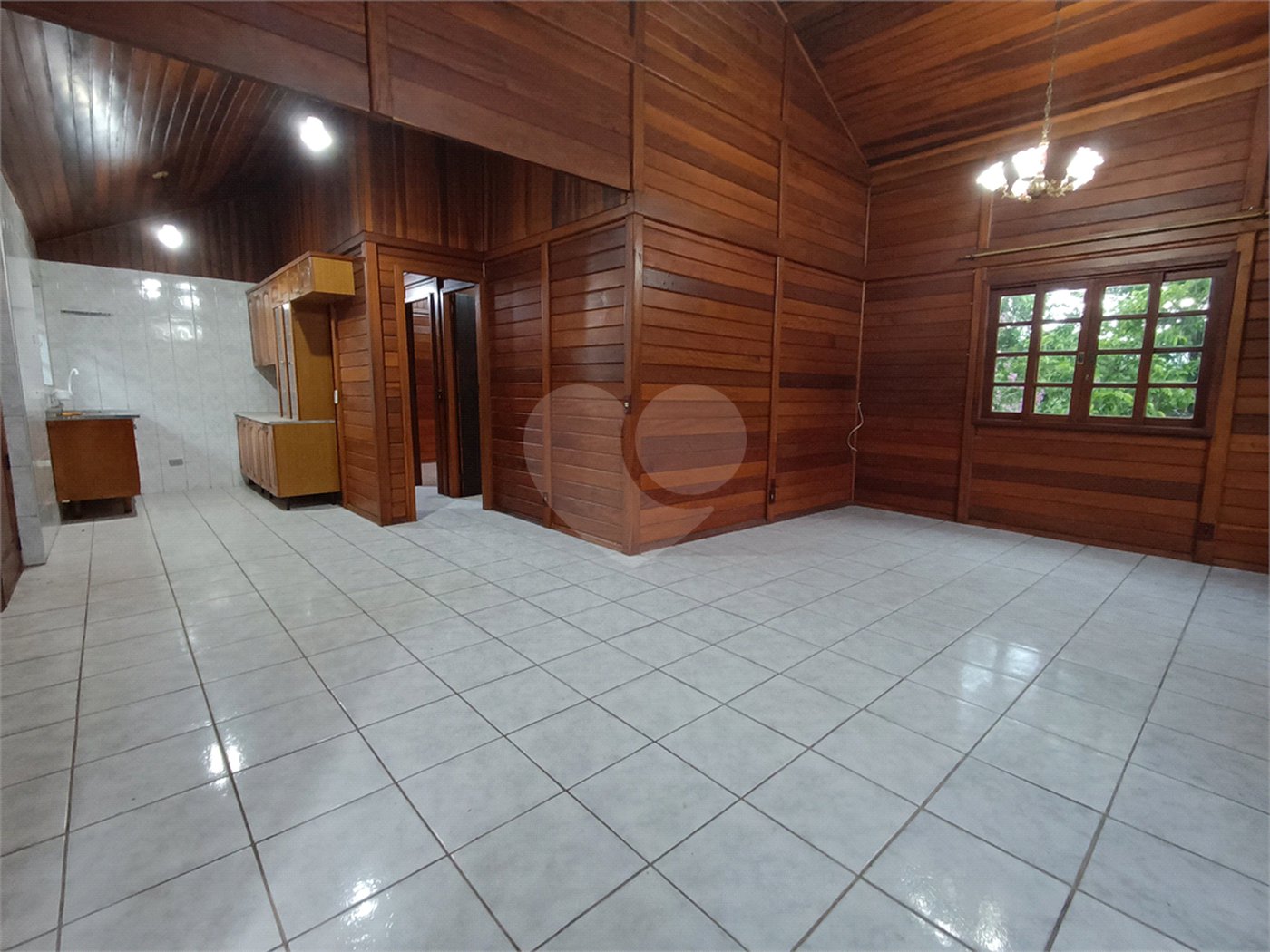 Casa à venda com 3 quartos, sendo 1 suíte,  em Jardim Villaça, São Roque, SP