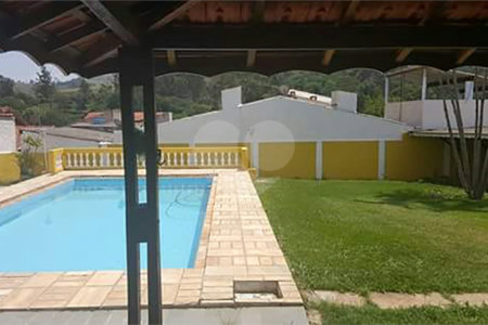Casa à venda com 4 quartos no Centro, Piracaia, SP