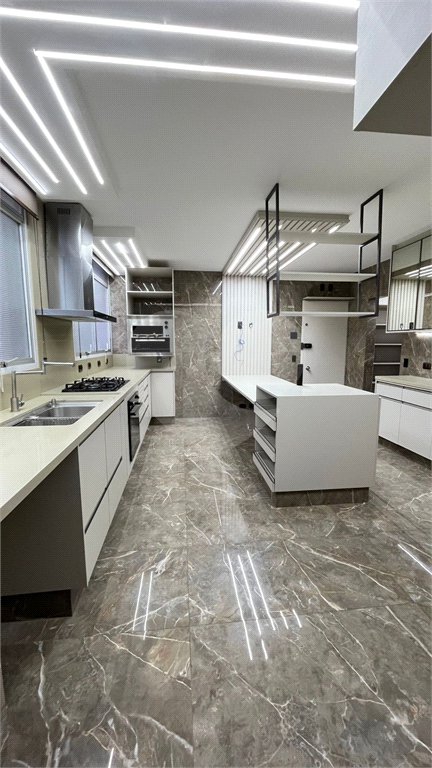 Apartamento à venda com 4 suítes em Vila Suzana, São Paulo, SP