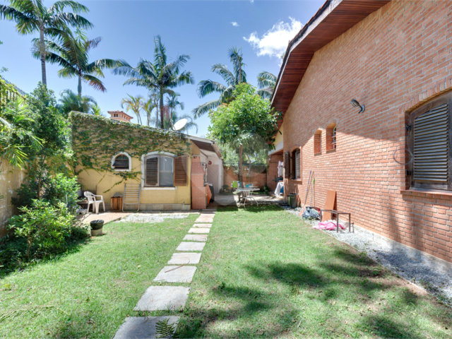 Casa Térrea à venda com 3 suítes em Jardim dos Estados, São Paulo, SP