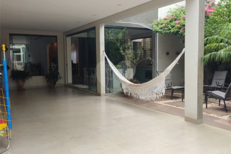 Casa à venda com 4 quartos, sendo 1 suíte,  em Bosque de Ponta Porã, Ponta Porã, MS