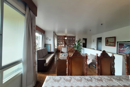 Casa à venda com 4 quartos, sendo 1 suíte,  em Parque Continental, São Paulo, SP