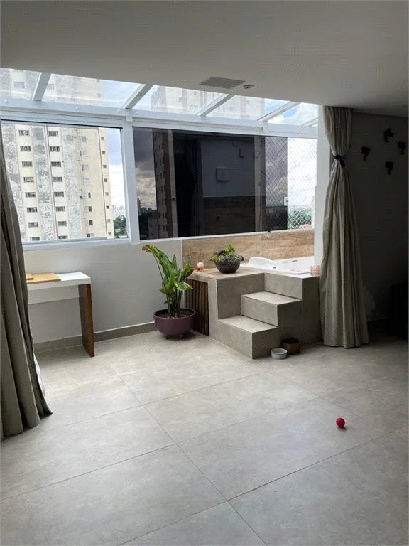 Apartamento à venda com 2 quartos, sendo 1 suíte, em Jardim Londrina, São Paulo, SP