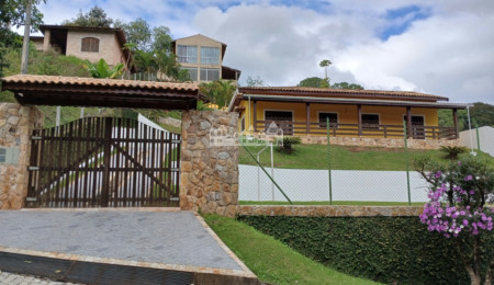 Casa para alugar com 3 quartos, sendo 1 suíte,  em Vila Petrópolis, Atibaia, SP