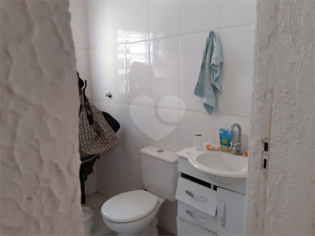 Casa à venda com 3 quartos, sendo 1 suíte,  no condomínio Sem Nome, São Paulo - SP