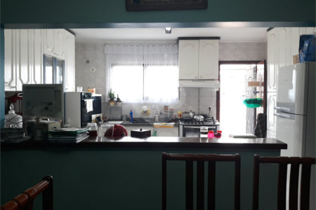Sobrado à venda com 3 quartos, sendo 1 suíte,  em Jardim Oriental, São Paulo, SP