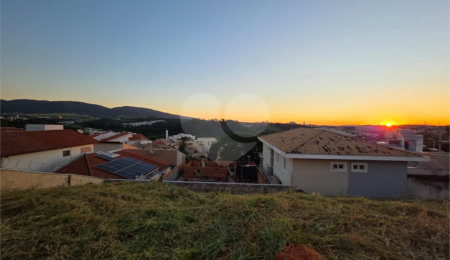 Terreno à venda no condomínio Loteamento Horto Santo Antonio, Jundiaí - SP