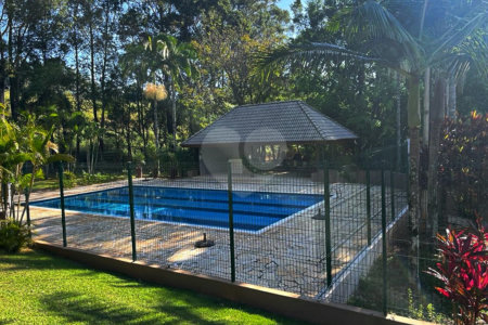 Casa à venda com 4 quartos, sendo 3 suítes,  no condomínio Terras de Santa Teresa, Itupeva - SP