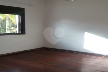 Apartamento à venda com 4 quartos, sendo 3 suítes,  em Vila Andrade, São Paulo, SP