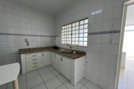 Casa à venda com 3 quartos em Jardim Alvorada, Itapetininga, SP