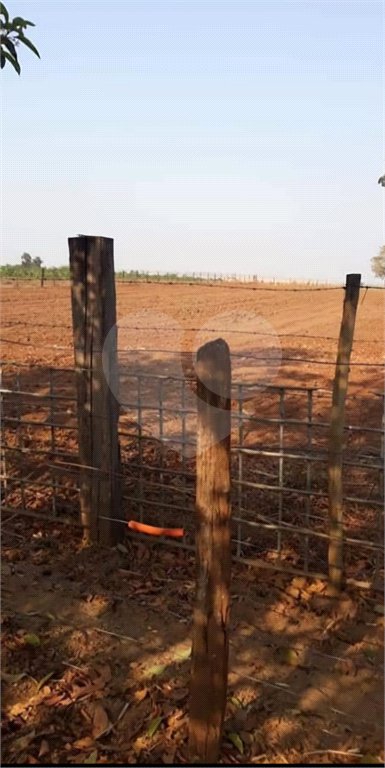Chácara à venda com 4 quartos no Centro, Guatapará, SP
