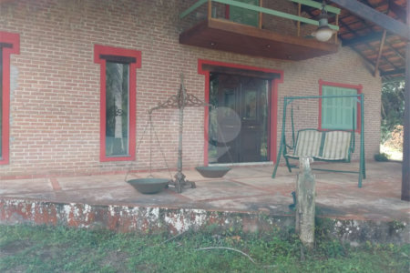 Sítio à venda com 5 suítes em Botujuru, Mogi das Cruzes, SP