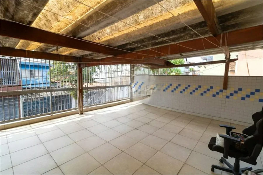 Sobrado à venda com 4 quartos, sendo 1 suíte, em Ermelino Matarazzo, São Paulo, SP