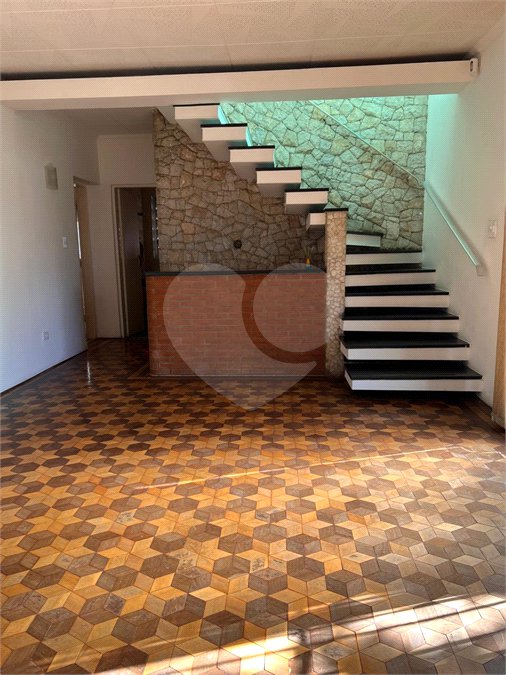 Sobrado à venda com 3 quartos, sendo 1 suíte, em Planalto Paulista, São Paulo, SP