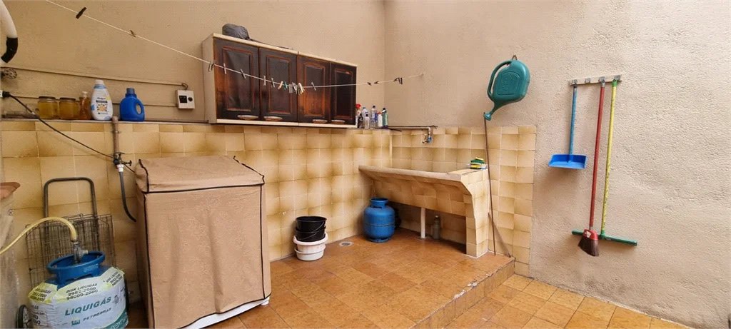 Sobrado à venda com 4 quartos, sendo 1 suíte, em Água Branca, São Paulo, SP