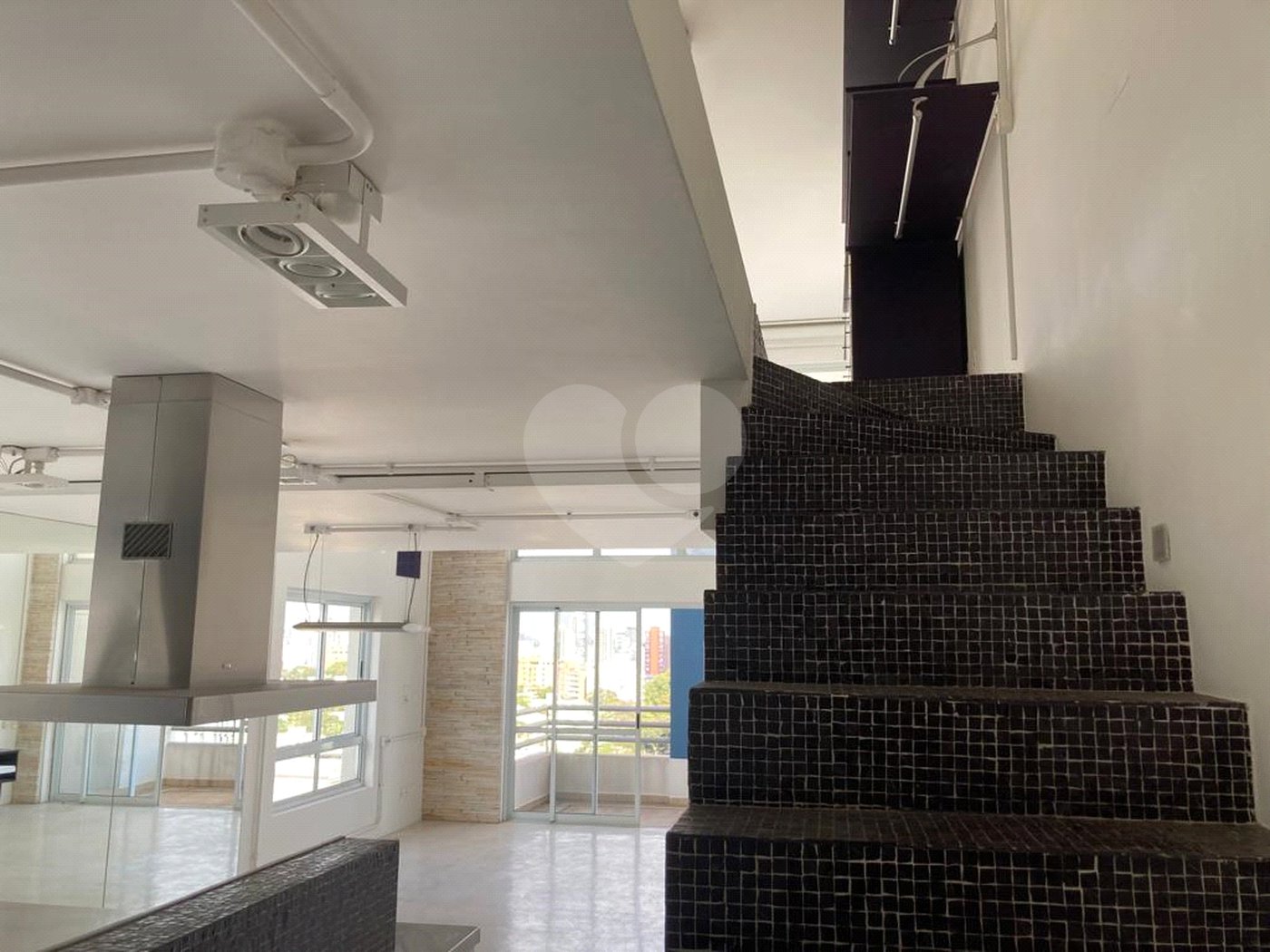 Duplex à venda ou para alugar com 1 suíte em Vila Madalena, São Paulo, SP