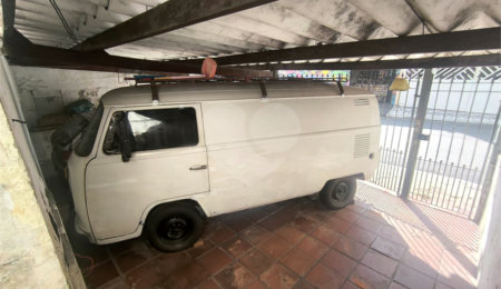 Casa à venda ou para alugar com 5 quartos, sendo 1 suíte,  em Parque Independência, São Paulo, SP