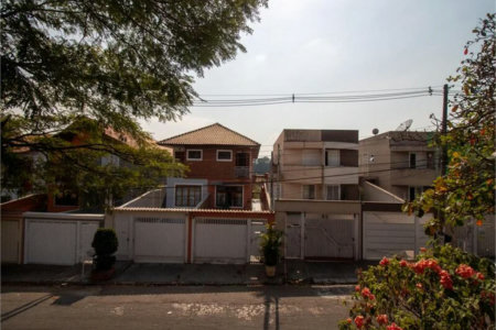 Casa à venda com 3 quartos, sendo 1 suíte, em Jardim Ester, São Paulo, SP