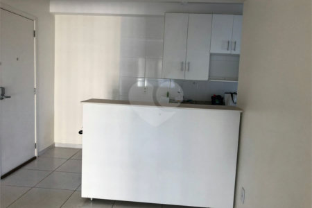 Apartamento à venda com 3 quartos, sendo 1 suíte,  em Brás, São Paulo, SP