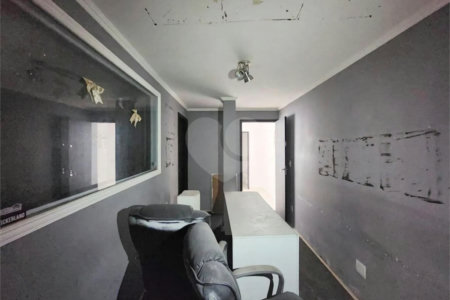 Casa à venda com 3 quartos, sendo 1 suíte,  em Jardim Celeste, São Paulo, SP