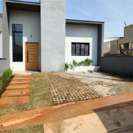 Casa à venda com 3 quartos, sendo 1 suíte, no condomínio Santinon, Sorocaba - SP