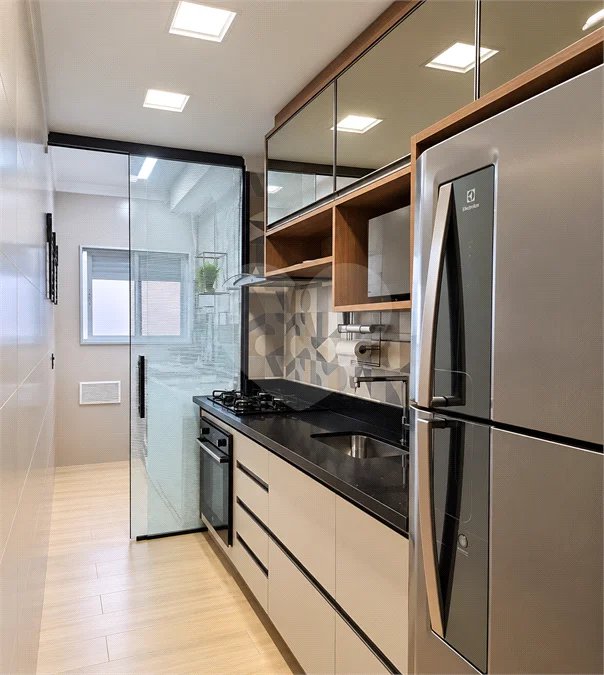 Apartamento reformado de 92 m² no Baeta Neves, com 2 dormitórios, 1 suíte, sala ampliada, área gourmet, 2 vagas, planejados e lazer completo.