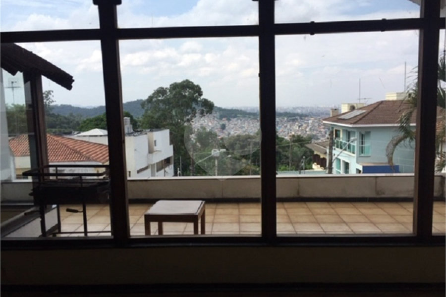 Sobrado à venda com 5 quartos, sendo 2 suítes,  em Tremembé, São Paulo, SP