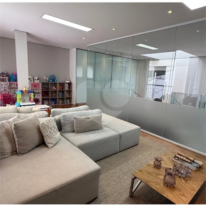 Casa à venda com 4 suítes no condomínio Vilas das Paineiras, São Paulo - SP