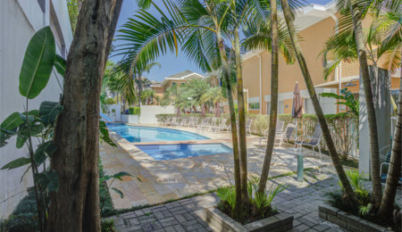 Casa à venda com 3 quartos, sendo 1 suíte,  no condomínio Flora Park, São Paulo - SP