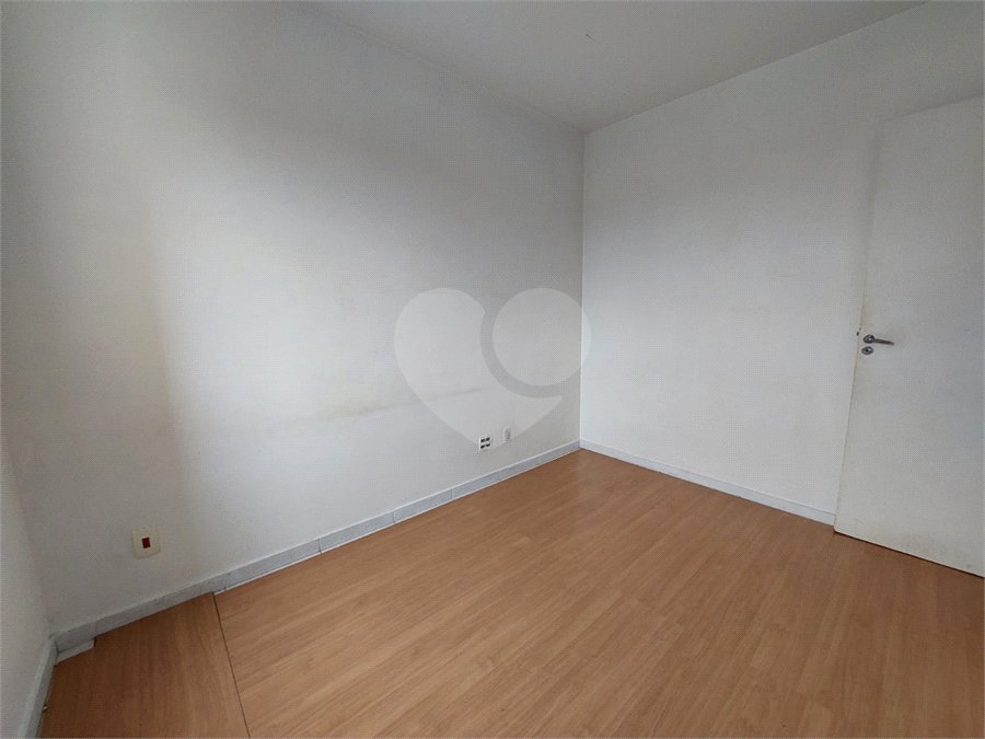 Apartamento à venda com 2 quartos em Vila Anastácio, São Paulo, SP