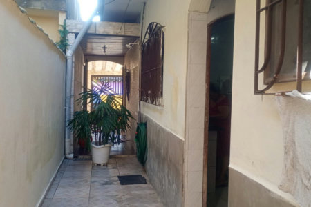 Casa com 3 dormitórios à venda, 140 m² por R$ 425.000,00 - Parque Bitaru - São Vicente/SP