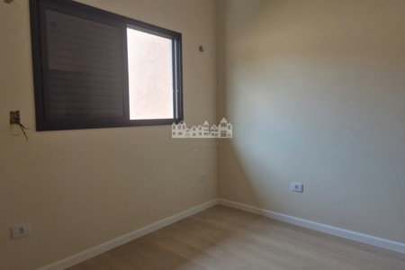 Casa à venda com 3 suítes em Vila Petrópolis, Atibaia, SP
