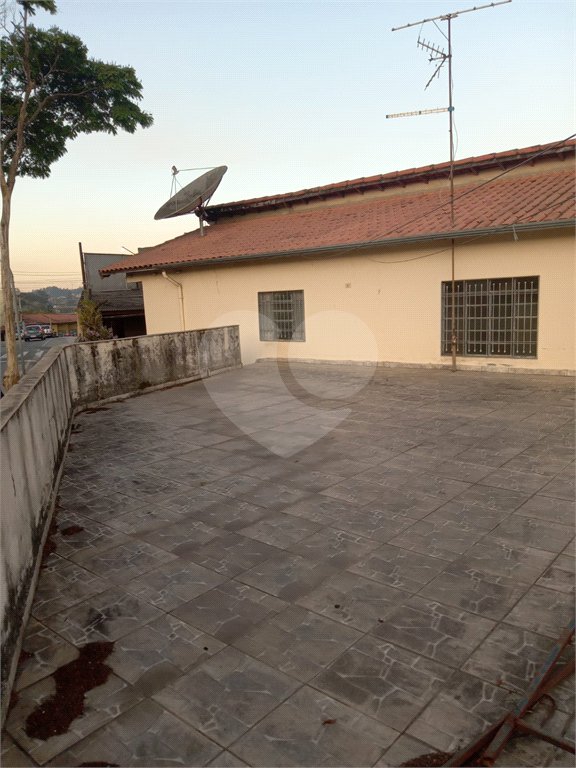 Casa à venda ou para alugar com 2 quartos no Centro, Mairiporã, SP