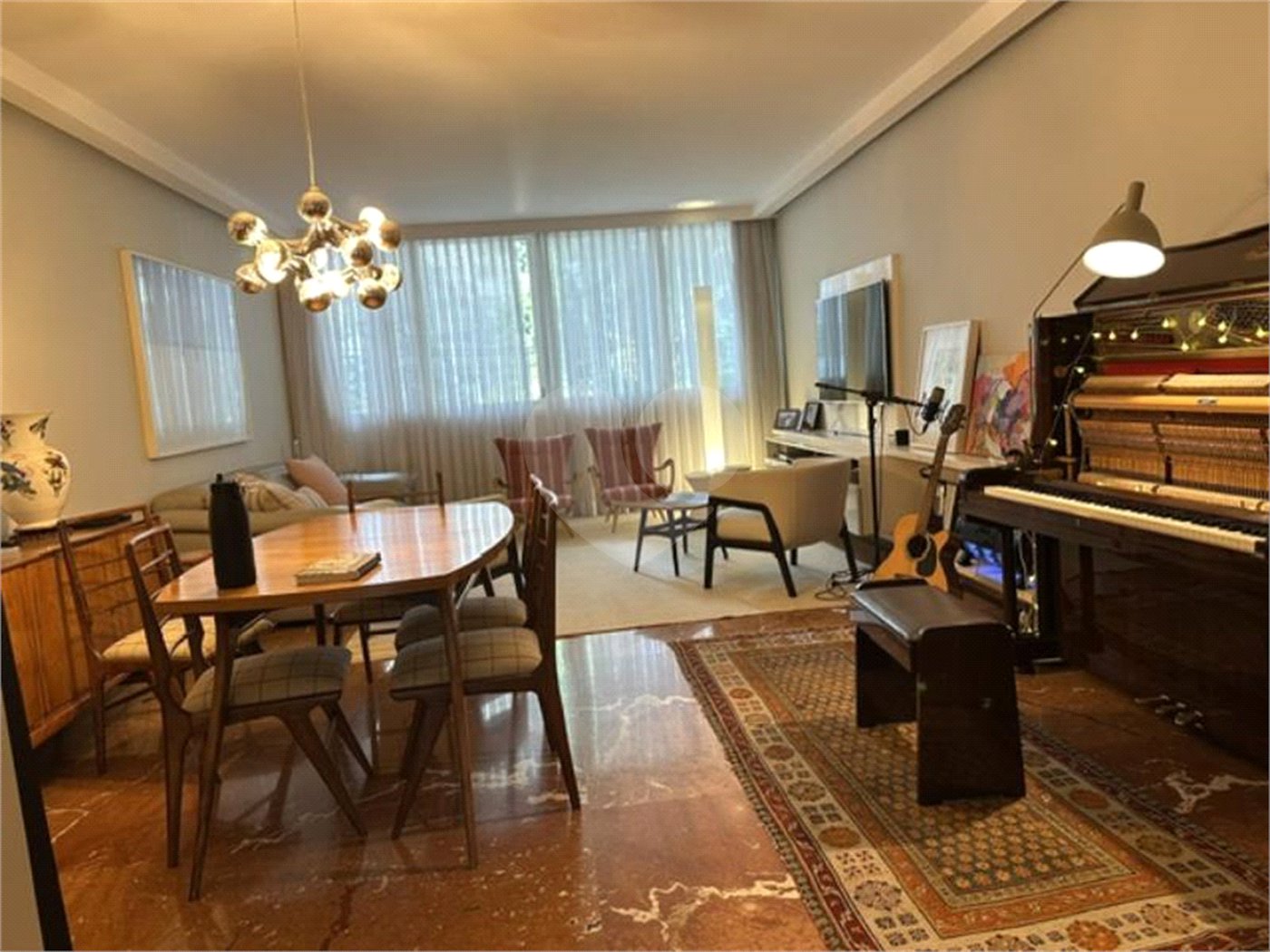 Apartamento à venda com 3 quartos, sendo 1 suíte,  em Cerqueira César, São Paulo, SP