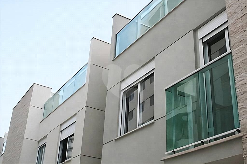 Casa à venda com 4 quartos, sendo 2 suítes, no condomínio Melbourne Residence, São Paulo - SP