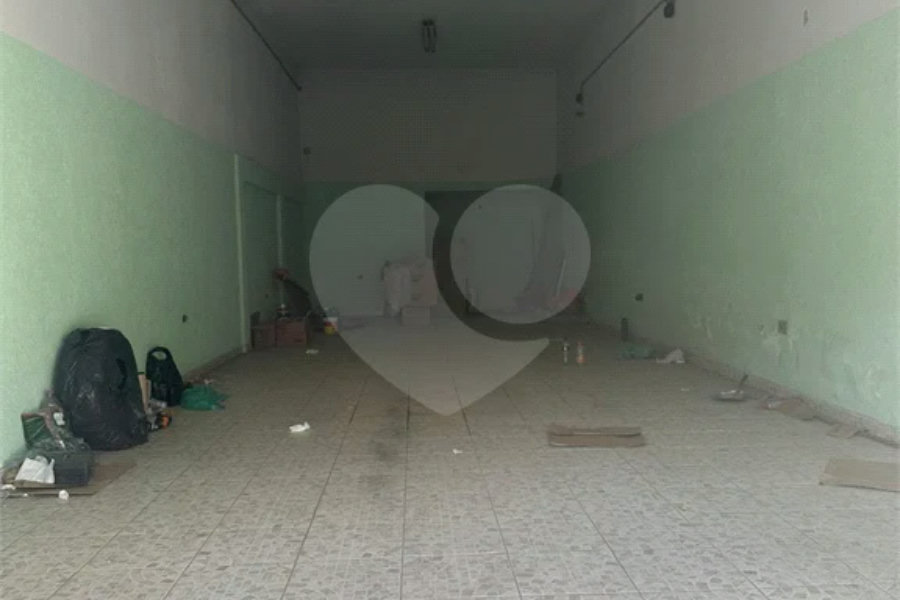Sobrado à venda com 2 quartos em Vila Zat, São Paulo, SP