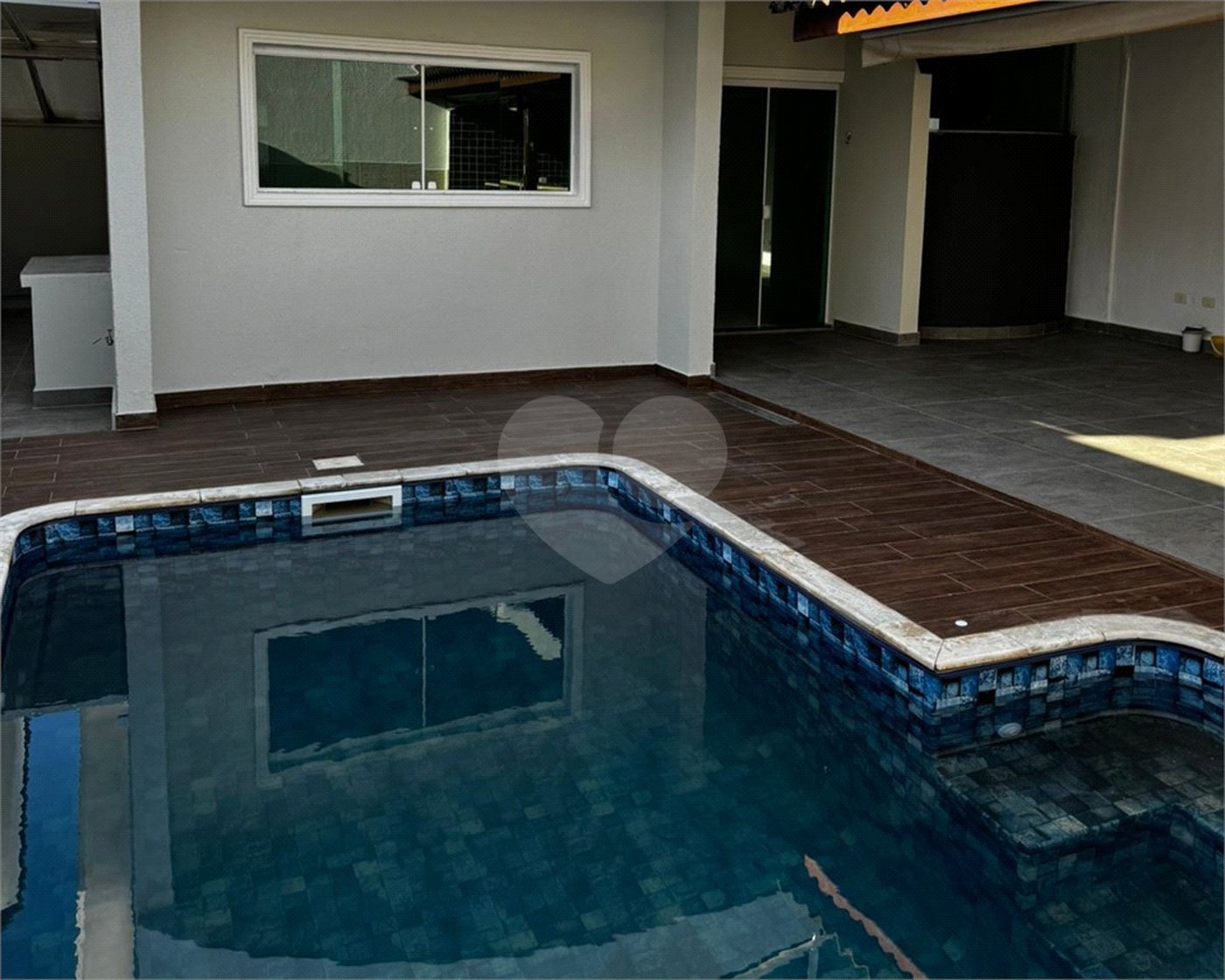 Casa à venda com 3 quartos, sendo 1 suíte, no condomínio Residencial Villa dos Inglezes, Sorocaba - SP