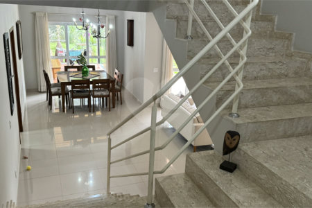 Casa à venda com 3 suítes no condomínio Residencial Delle Stelle, Louveira - SP