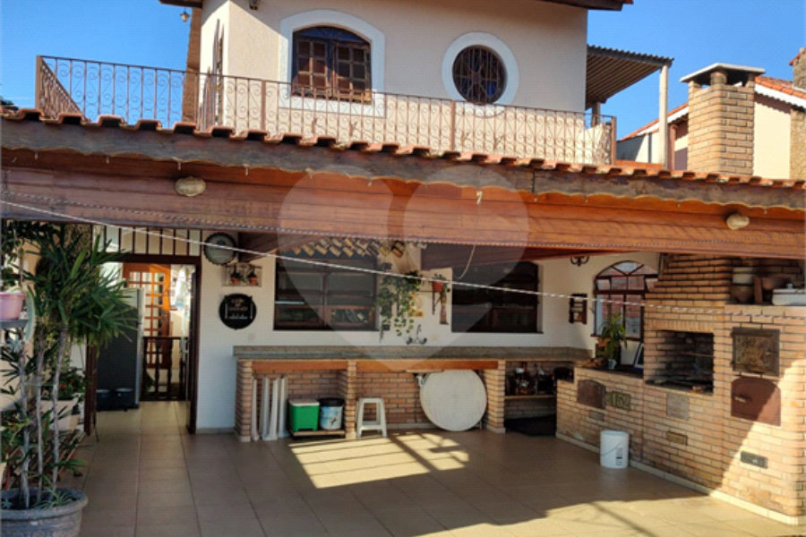 Sobrado à venda com 3 quartos, sendo 1 suíte, em Horto, São Paulo, SP