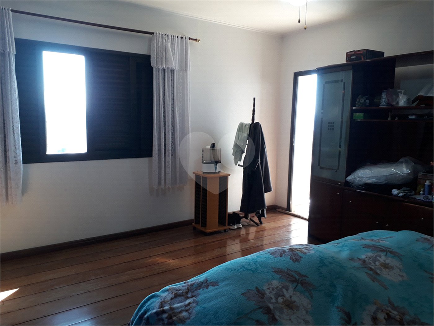 Sobrado à venda com 4 quartos, sendo 1 suíte, em Vila Constança, São Paulo, SP