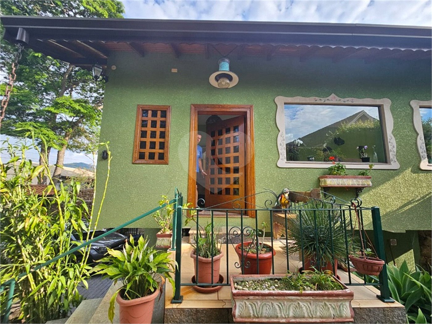 Casa à venda com 4 quartos, sendo 3 suítes, em Jardim Tapajós, Atibaia, SP