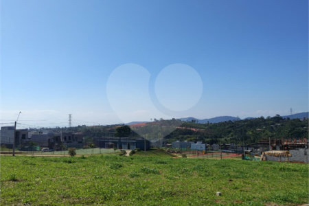 Terreno à venda com 3 quartos, sendo 1 suíte, no condomínio Paradise Gardens I, Mogi das Cruzes - SP